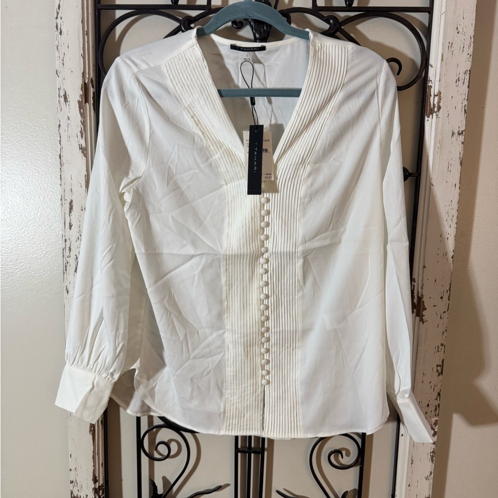NEW T Tahari Ivory Pleated Cuffs V Neck Button Top White Tuxedo Blouse Sz Small